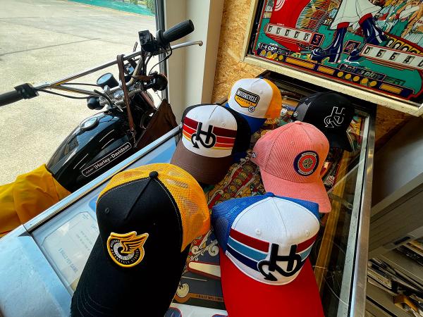 Découvrez la nouvelle collection de casquettes Helstons : une ode à l'esprit américain